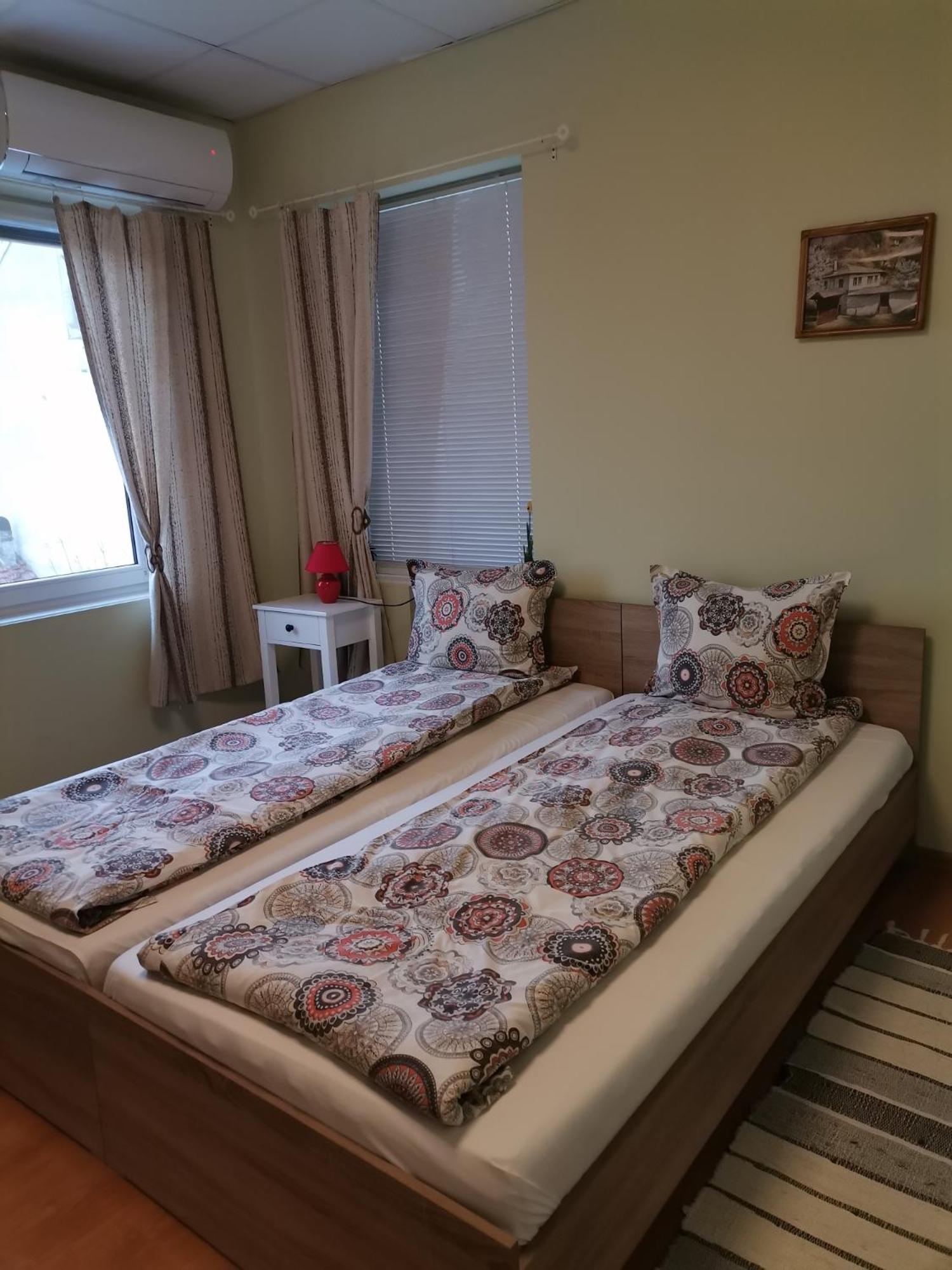 Appartamento Аврамов Дом - Етаж От Къща Veliko Tărnovo Esterno foto